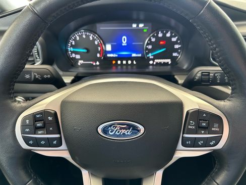 Used 2022 Ford Explorer XLT w/ Equipment Group 202A RWD image 26