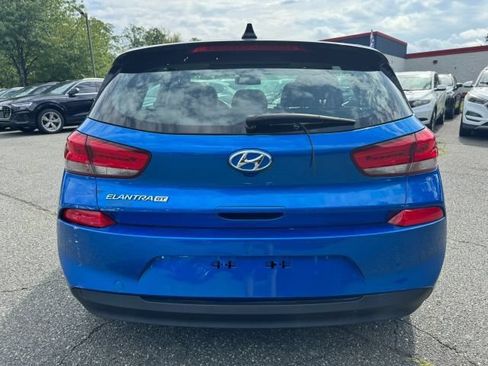 Used 2018 Hyundai Elantra GT w/ Tech Package 03 FWD image 2