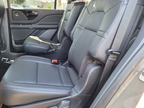 New 2025 Lincoln Aviator AWD w/ Equipment Group 101A image 7