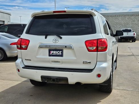 Used 2010 Toyota Sequoia Platinum image 6