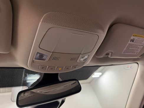 Used 2024 Ford Edge Titanium image 82