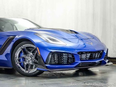 Used 2019 Chevrolet Corvette ZR1 RWD image 3