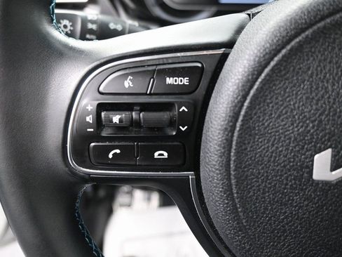 Used 2022 Kia Niro LXS image 20