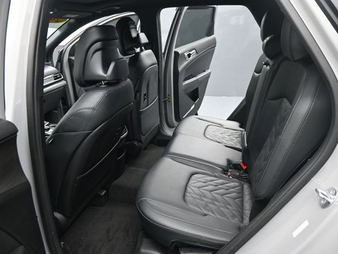 Used 2023 Kia Sportage X-Pro AWD/4WD image 16