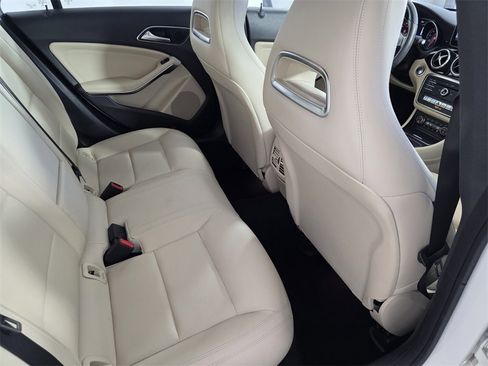 Used 2019 Mercedes-Benz CLA 250 4MATIC image 28