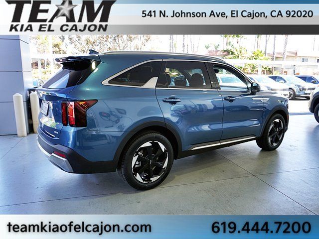 Certified 2025 Kia Sorento EX FWD image 9