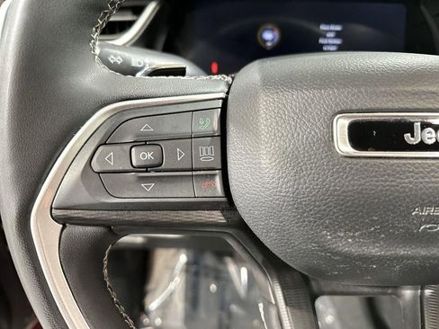 Used 2023 Jeep Grand Cherokee L Laredo AWD/4WD image 31
