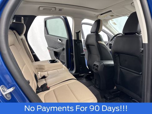 Certified 2022 Ford Escape Titanium w/ Class II Trailer Tow Package image 35