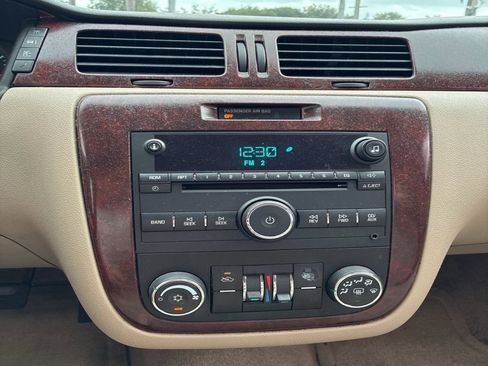 Used 2010 Chevrolet Impala LS image 9