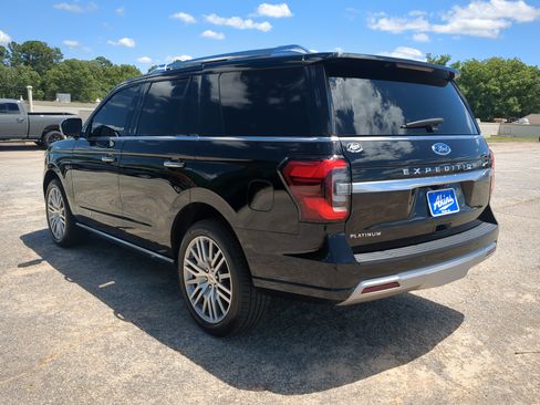 Certified 2023 Ford Expedition Platinum AWD/4WD image 5