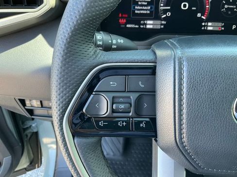 Used 2024 Toyota Tundra Limited AWD/4WD image 12