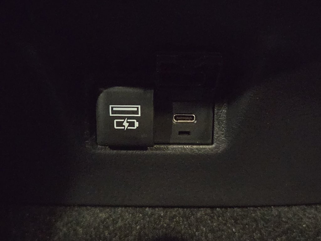 New 2026 Toyota Camry SE w/ Convenience Package FWD image 15