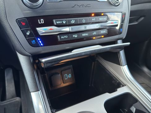 Used 2020 Ford Explorer ST w/ ST Street Pack image 28