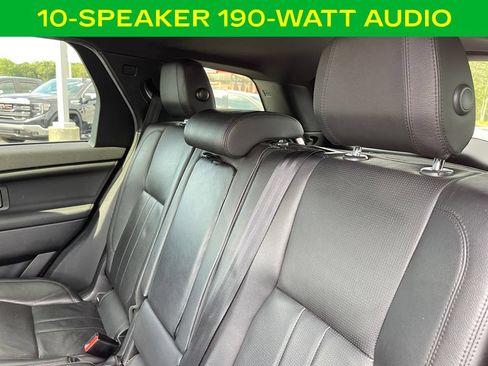 Used 2019 Land Rover Discovery Sport HSE AWD/4WD image 13