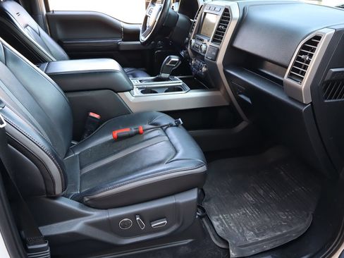 Used 2019 Ford F150 Platinum w/ Equipment Group 701A Luxury AWD/4WD image 17