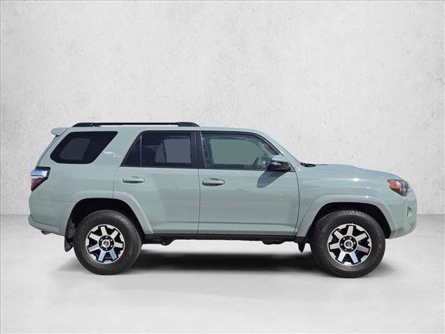 Used 2023 Toyota 4Runner TRD Off-Road Premium w/ Off Road Premium Plus Package AWD/4WD image 4