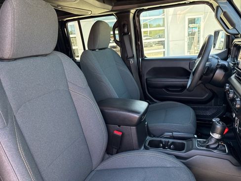 Used 2024 Jeep Gladiator Sport AWD/4WD image 47