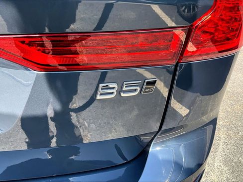 Used 2024 Volvo XC60 B5 Plus w/ Climate Package image 10