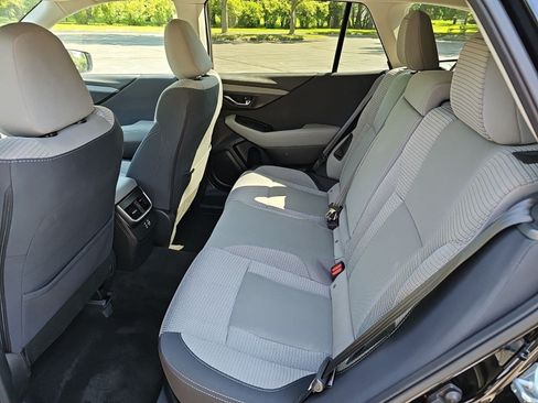 Used 2023 Subaru Outback Premium AWD/4WD image 18