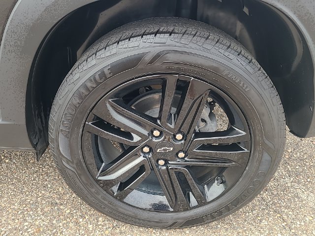 Used 2025 Chevrolet Trax ACTIV w/ Sunroof Package FWD image 27