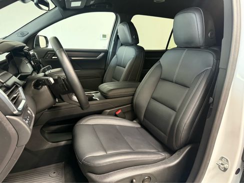Used 2024 GMC Acadia Elevation FWD image 13