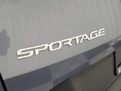 Used 2024 Kia Sportage EX FWD image 8