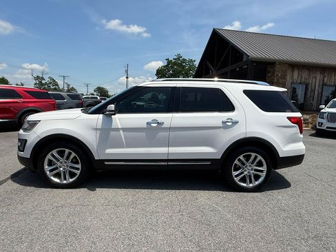 Used 2017 Ford Explorer Limited FWD image 3