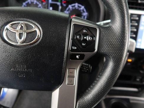 Used 2022 Toyota 4Runner SR5 Premium w/ Moonroof Package RWD image 36