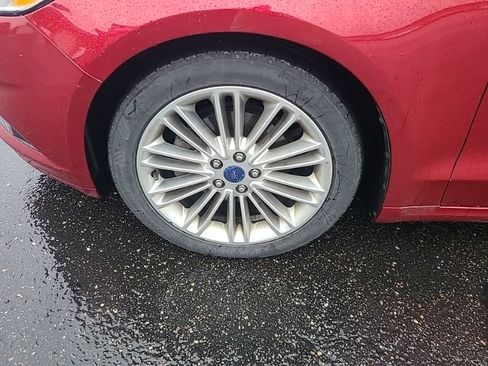 Used 2015 Ford Fusion SE w/ Equipment Group 202A FWD image 10