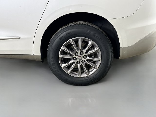 Used 2024 Buick Enclave Essence FWD image 32