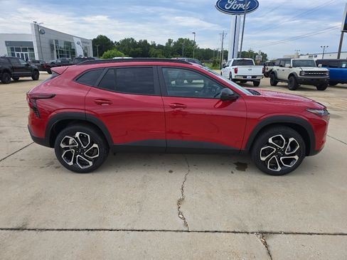 New 2026 Chevrolet Trax RS w/ Driver Confidence Package FWD image 4