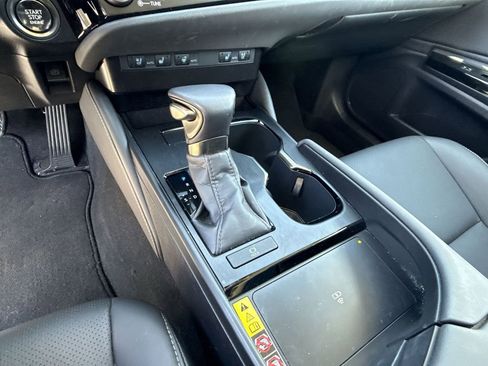 Used 2025 Lexus ES 350 w/ Premium Package FWD image 20