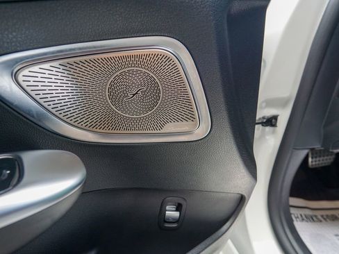 Used 2023 Mercedes-Benz C 300 4MATIC Sedan image 18