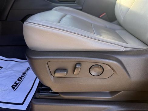 Used 2021 GMC Yukon SLT w/ SLT Luxury Package image 36