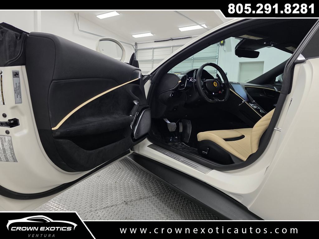 Used 2024 Ferrari Roma RWD image 27