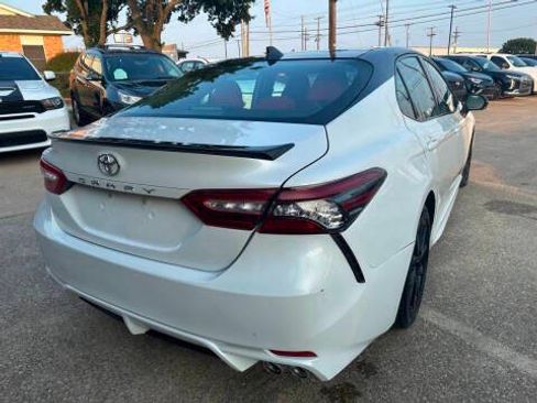Used 2019 Toyota Camry XSE FWD image 5