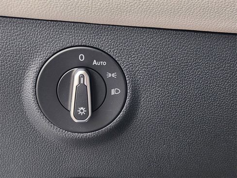 New 2025 Volkswagen Taos S image 24