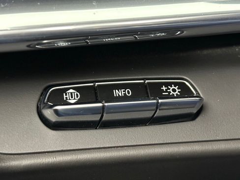 Used 2020 Chevrolet Corvette Stingray Premium Cpe w/ 3LT Preferred Equipment Group image 33