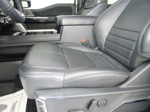 Used 2025 Ford F250 Platinum AWD/4WD image 11