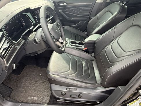 Used 2022 Volkswagen Jetta SEL image 5