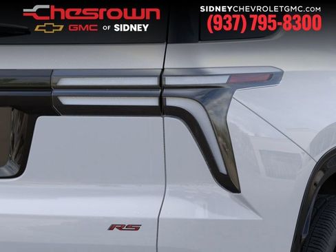 New 2026 Chevrolet Traverse RS w/ LPO, Floor Liner Package AWD/4WD image 11