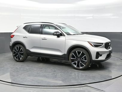 Certified 2025 Volvo XC40 B5 Ultra w/ Climate Package