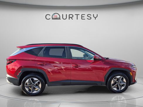 Used 2025 Hyundai Tucson SEL AWD/4WD image 6