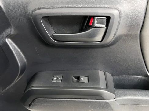 Used 2020 Toyota Tacoma SR AWD/4WD image 49