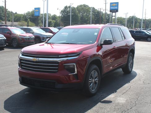 New 2027 Chevrolet Traverse LT AWD/4WD image 7