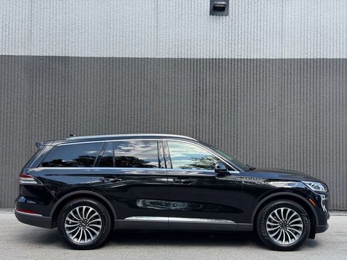 Certified 2023 Lincoln Aviator Reserve w/ Elements Package Plus AWD/4WD image 8