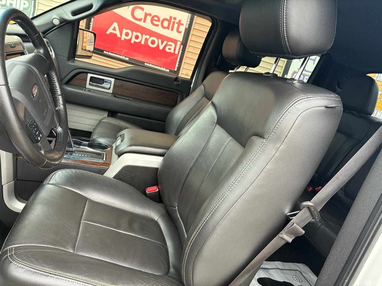 Used 2014 Ford F150 Lariat w/ Lariat Chrome Package AWD/4WD image 9
