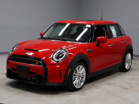 Used 2024 MINI Cooper S image 8