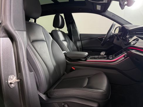 Used 2020 Audi Q8 Premium Plus w/ Premium Plus Package AWD/4WD image 21