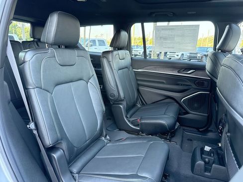 New 2026 Jeep Grand Cherokee L Limited AWD/4WD image 27